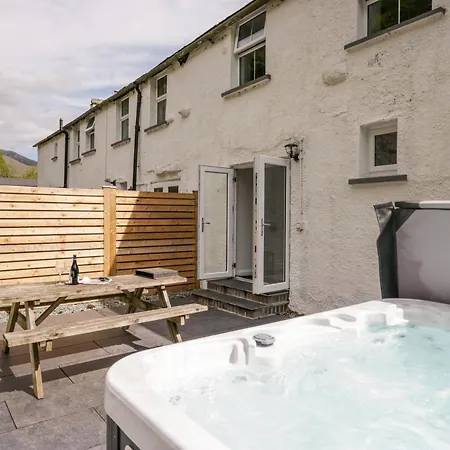 Holiday home Riverside No 4 *
