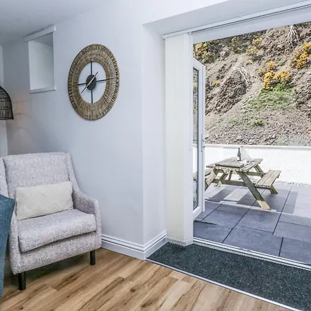 Riverside No 4 Holiday home *