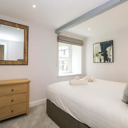 Riverside No 4 *